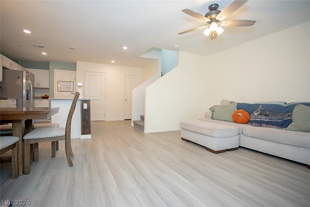 1622 Dom River, North Las Vegas, NV 89084
