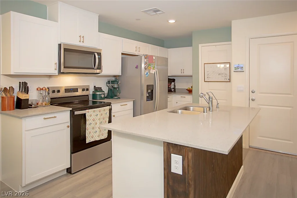 1622 Dom River, North Las Vegas, NV 89084