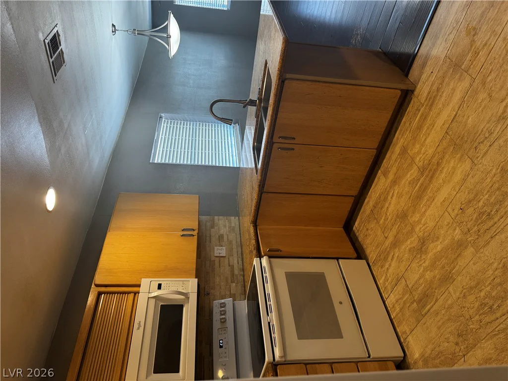 1925 Bruce, North Las Vegas, NV 89030