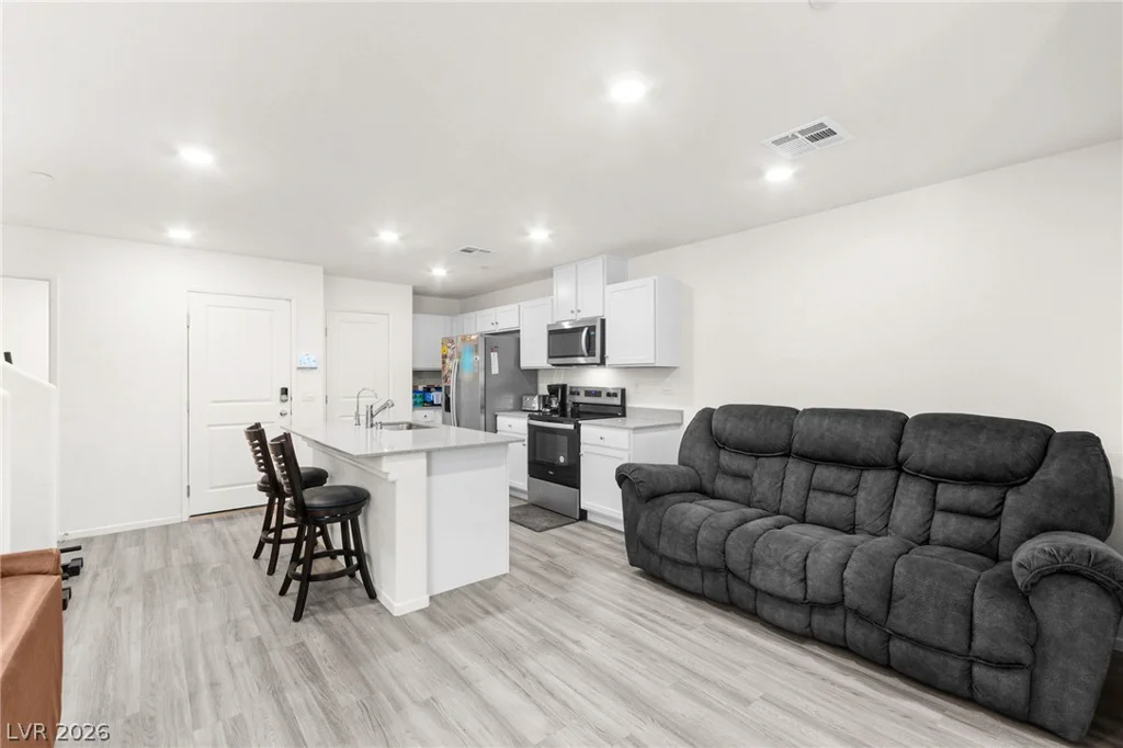 6921 Honor Hill, Las Vegas, NV 89166