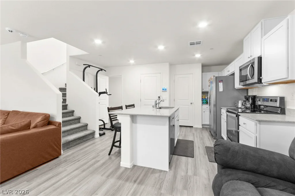 6921 Honor Hill, Las Vegas, NV 89166