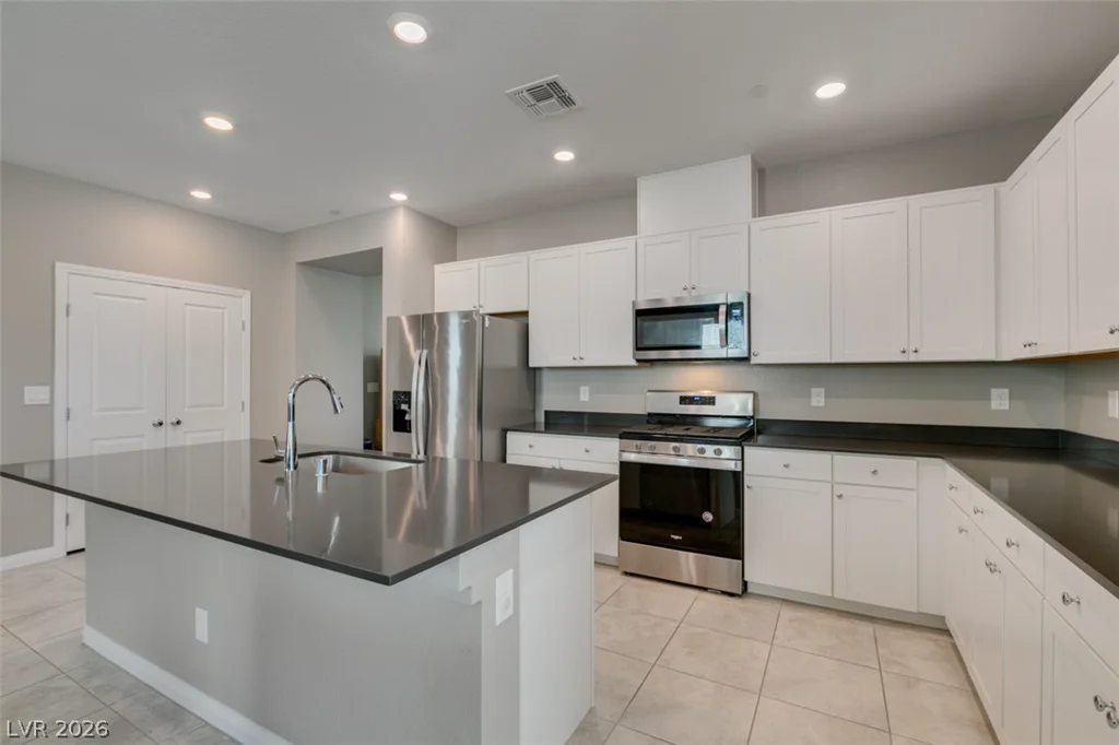 8359 Vinamala, Las Vegas, NV 89149