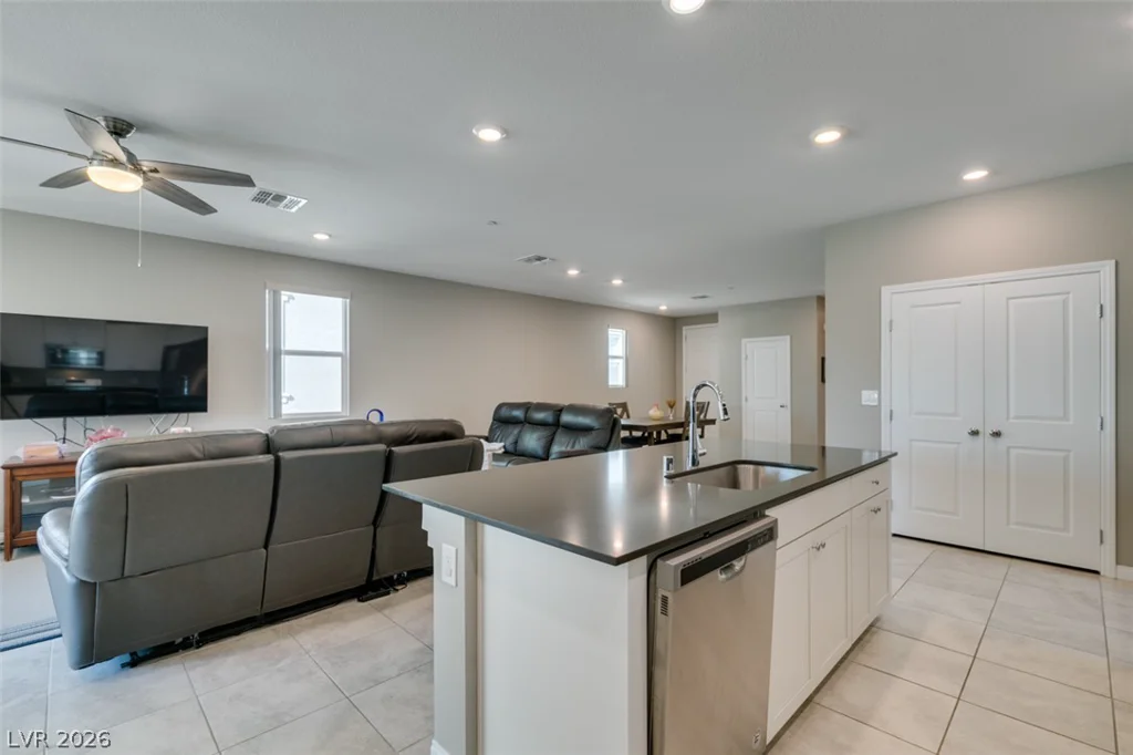 8359 Vinamala, Las Vegas, NV 89149