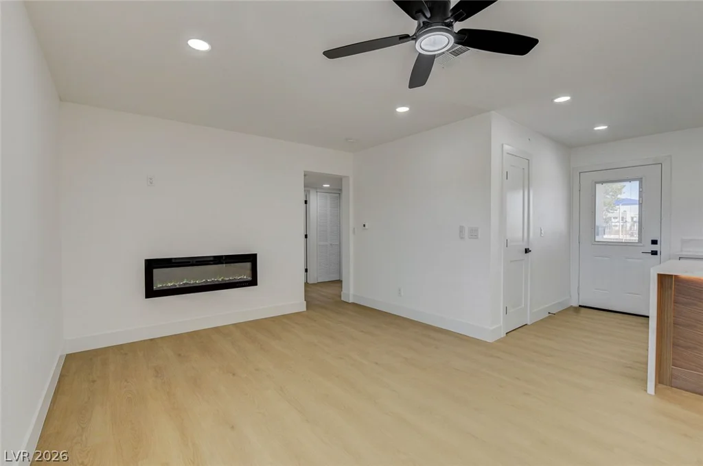 909 Mezpah, Las Vegas, NV 89106