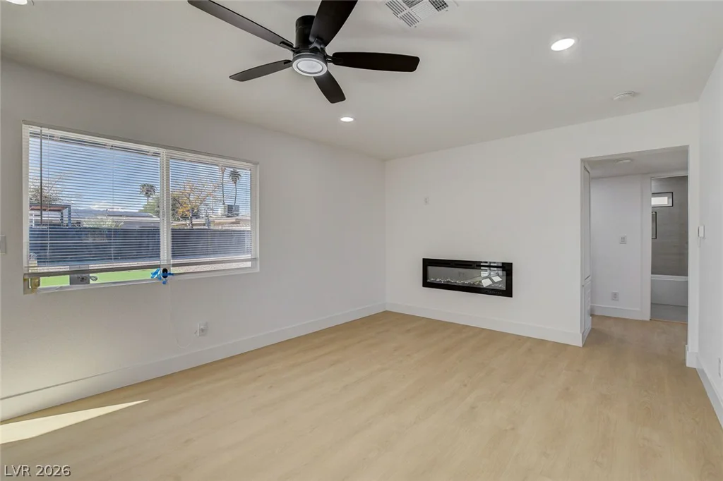 909 Mezpah, Las Vegas, NV 89106