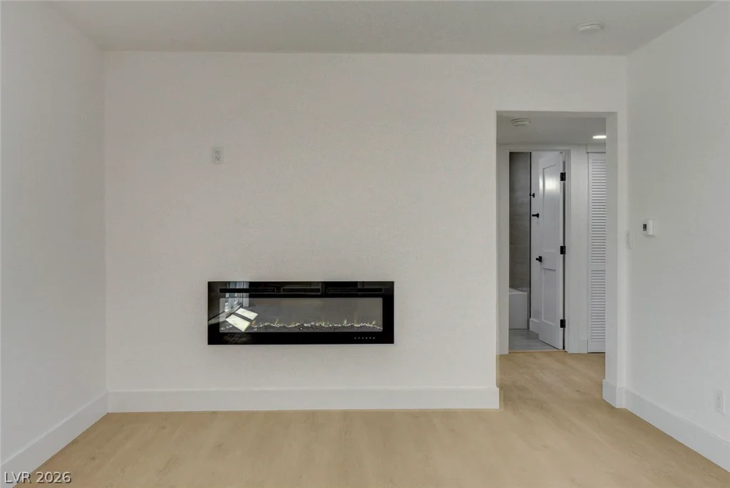 909 Mezpah, Las Vegas, NV 89106