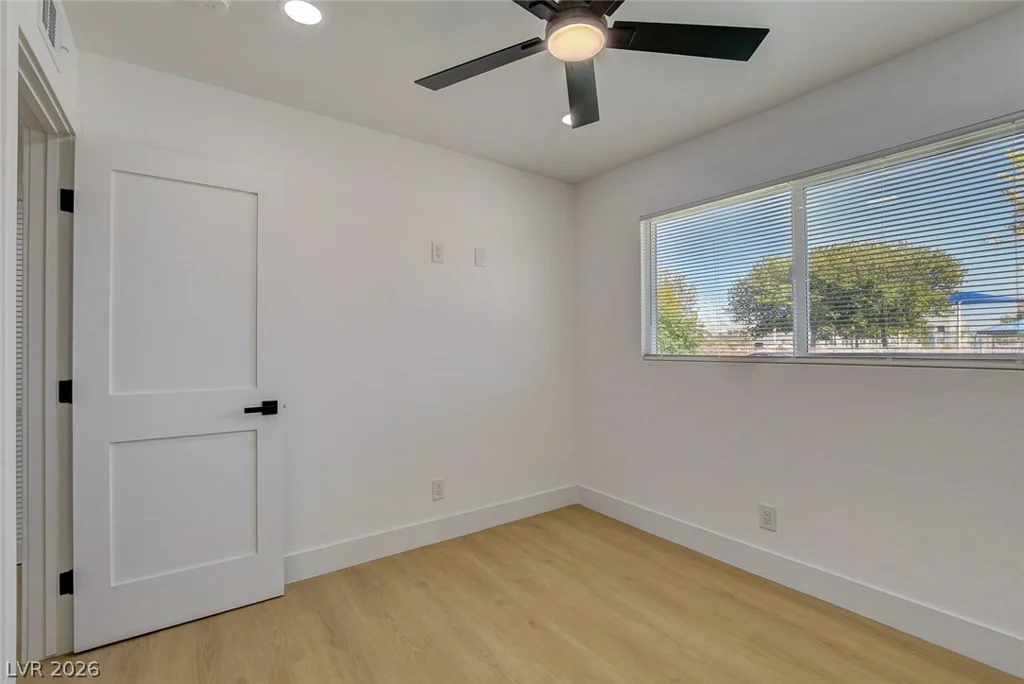909 Mezpah, Las Vegas, NV 89106