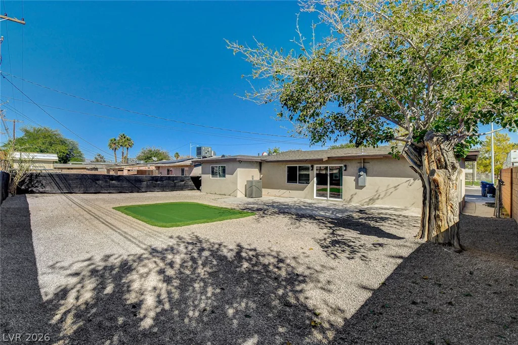 909 Mezpah, Las Vegas, NV 89106