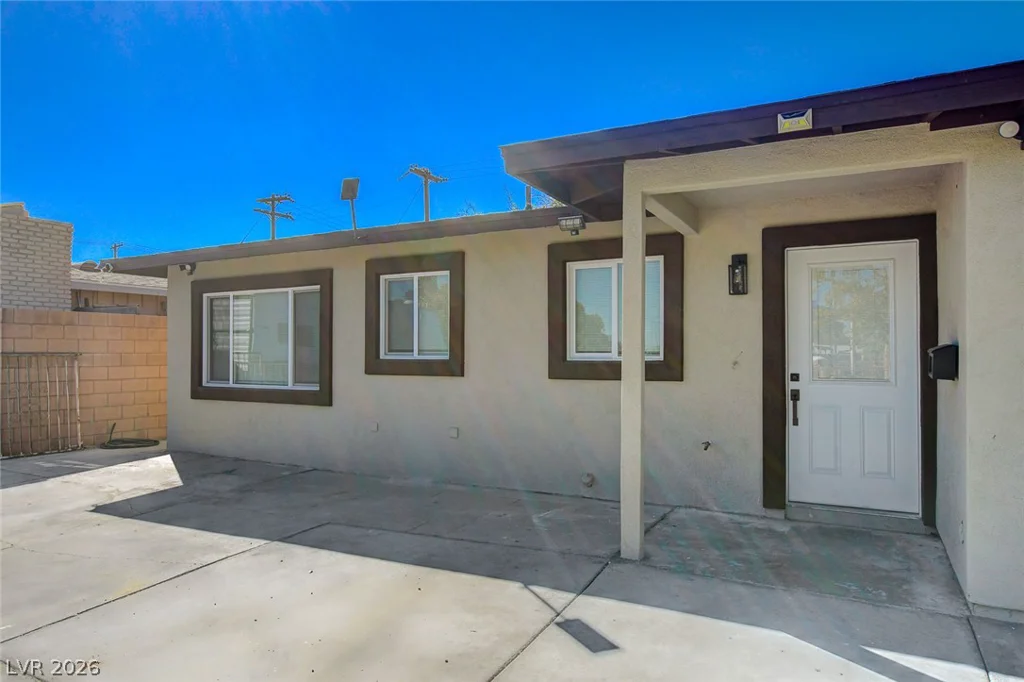 909 Mezpah, Las Vegas, NV 89106