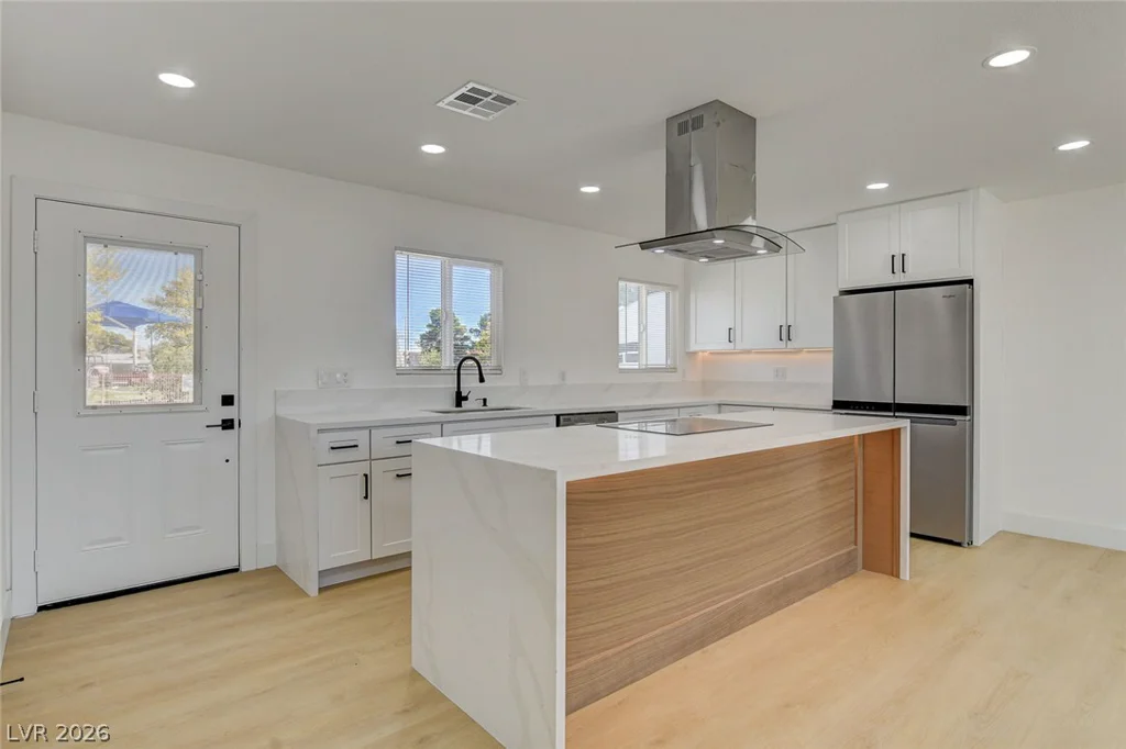 909 Mezpah, Las Vegas, NV 89106