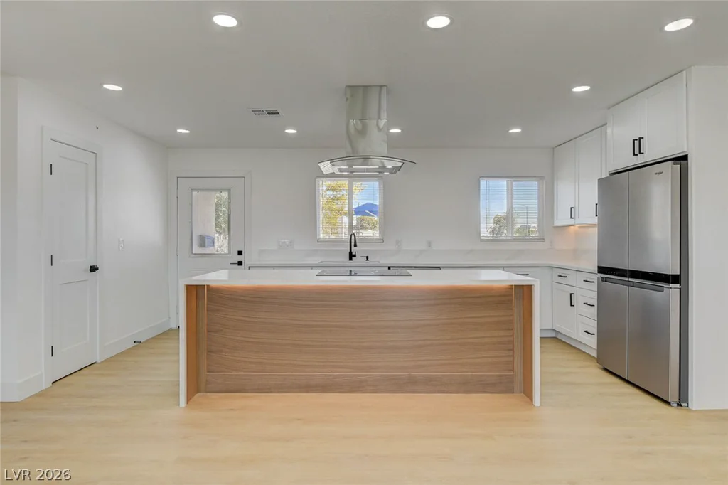 909 Mezpah, Las Vegas, NV 89106