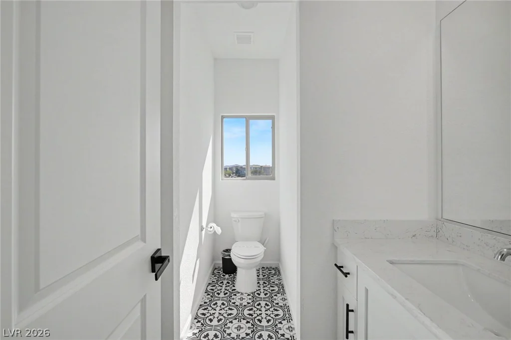 7761 Misty Oaks, Las Vegas, NV 89113