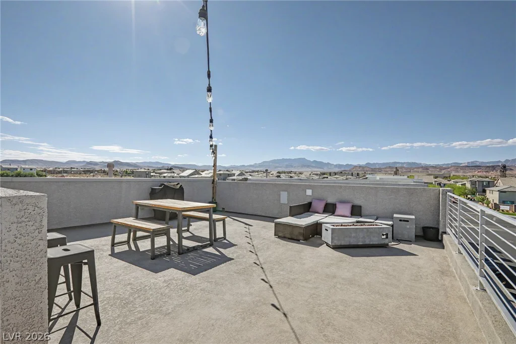 7761 Misty Oaks, Las Vegas, NV 89113