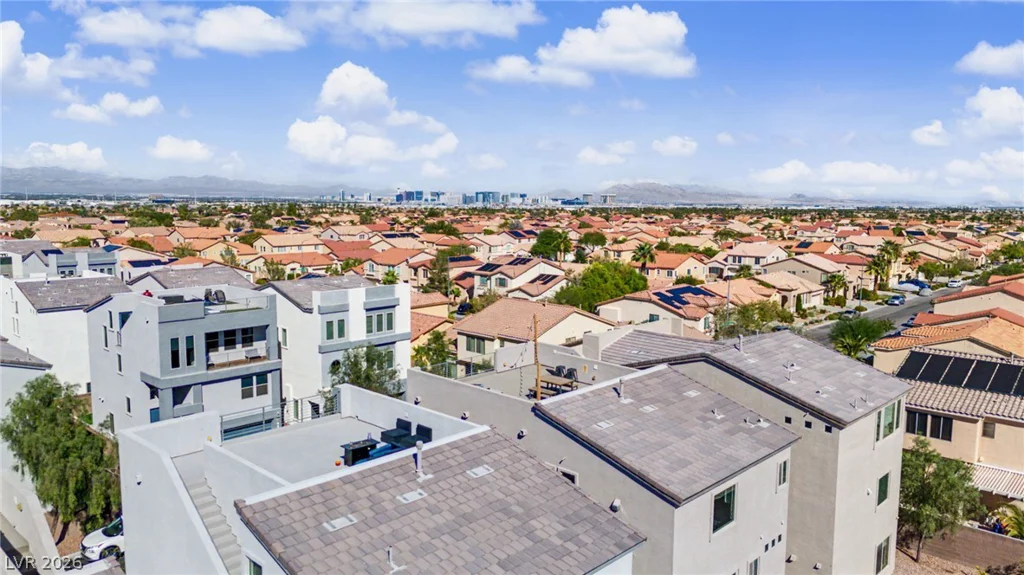7761 Misty Oaks, Las Vegas, NV 89113
