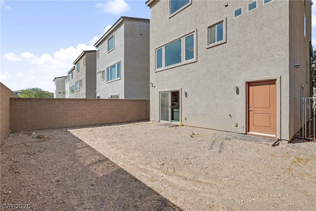 7761 Misty Oaks, Las Vegas, NV 89113