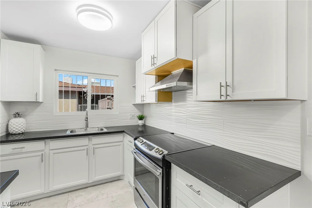 1712 Ludwig, Las Vegas, NV 89106