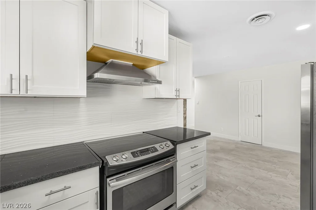 1712 Ludwig, Las Vegas, NV 89106