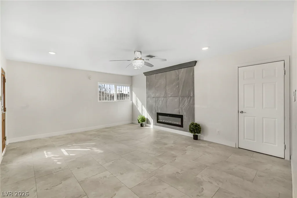 1712 Ludwig, Las Vegas, NV 89106
