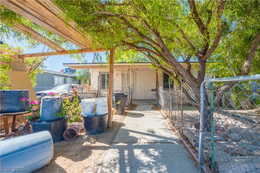 2529 Magnet, North Las Vegas, NV 89030