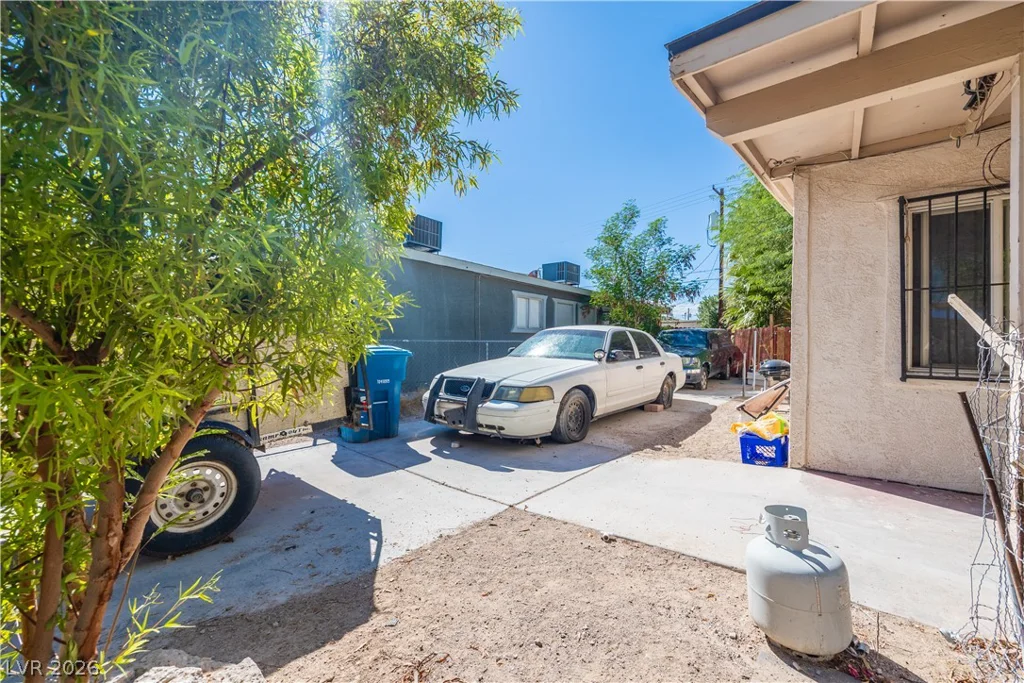 2529 Magnet, North Las Vegas, NV 89030