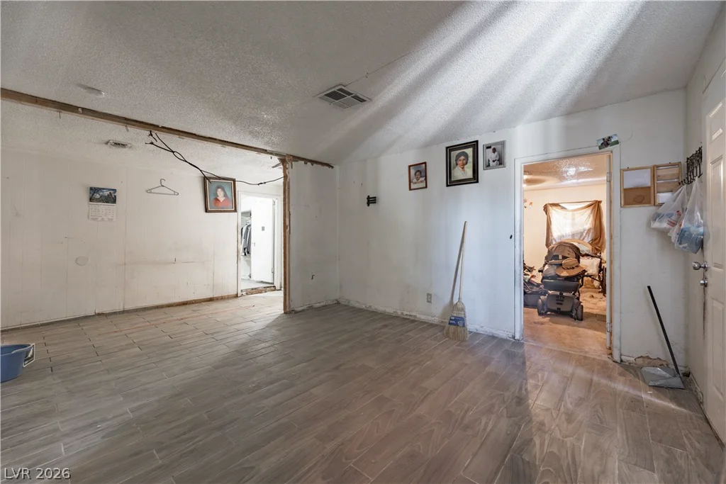 2529 Magnet, North Las Vegas, NV 89030