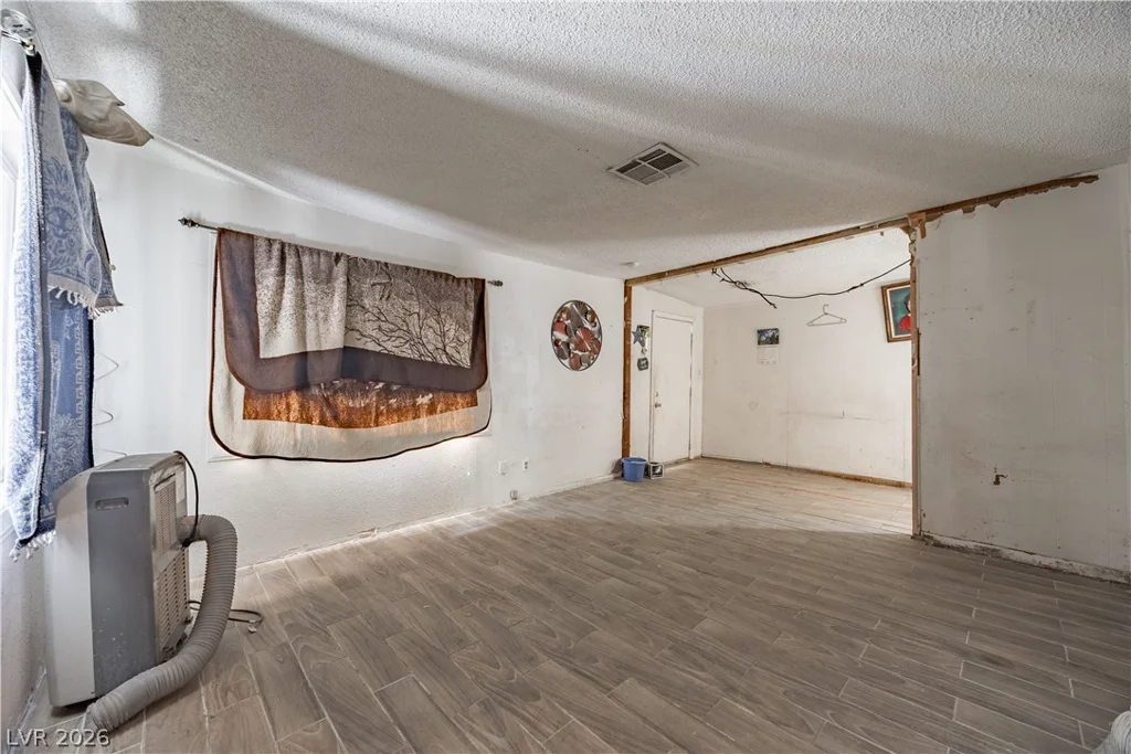 2529 Magnet, North Las Vegas, NV 89030