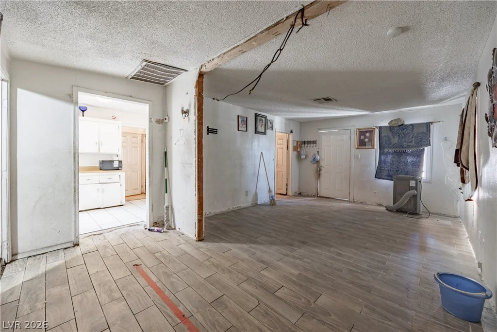 2529 Magnet, North Las Vegas, NV 89030