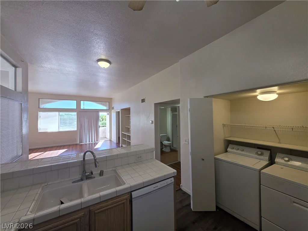 3125 Buffalo, Las Vegas, NV 89128