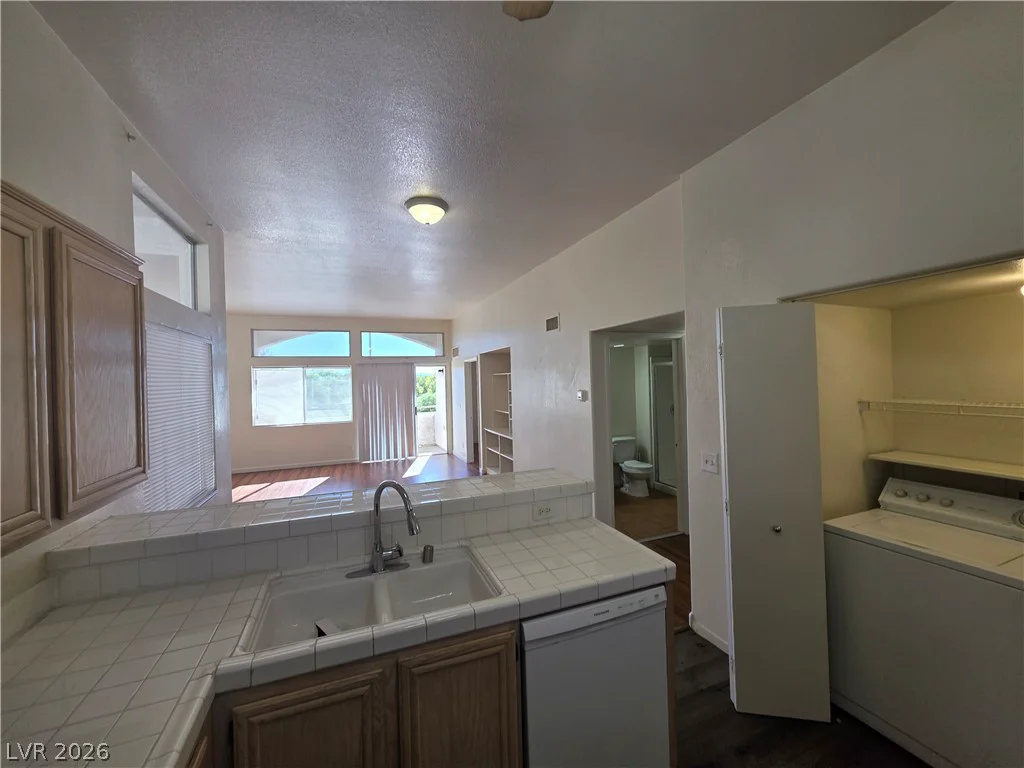 3125 Buffalo, Las Vegas, NV 89128