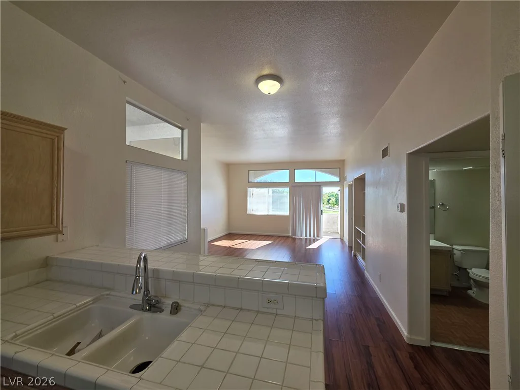 3125 Buffalo, Las Vegas, NV 89128