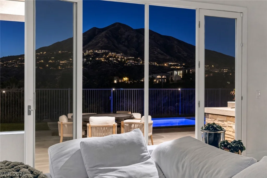 2797 Turtle Head Peak Dr, Las Vegas, NV 89135