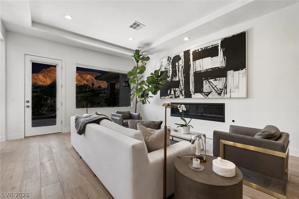 2797 Turtle Head Peak Dr, Las Vegas, NV 89135