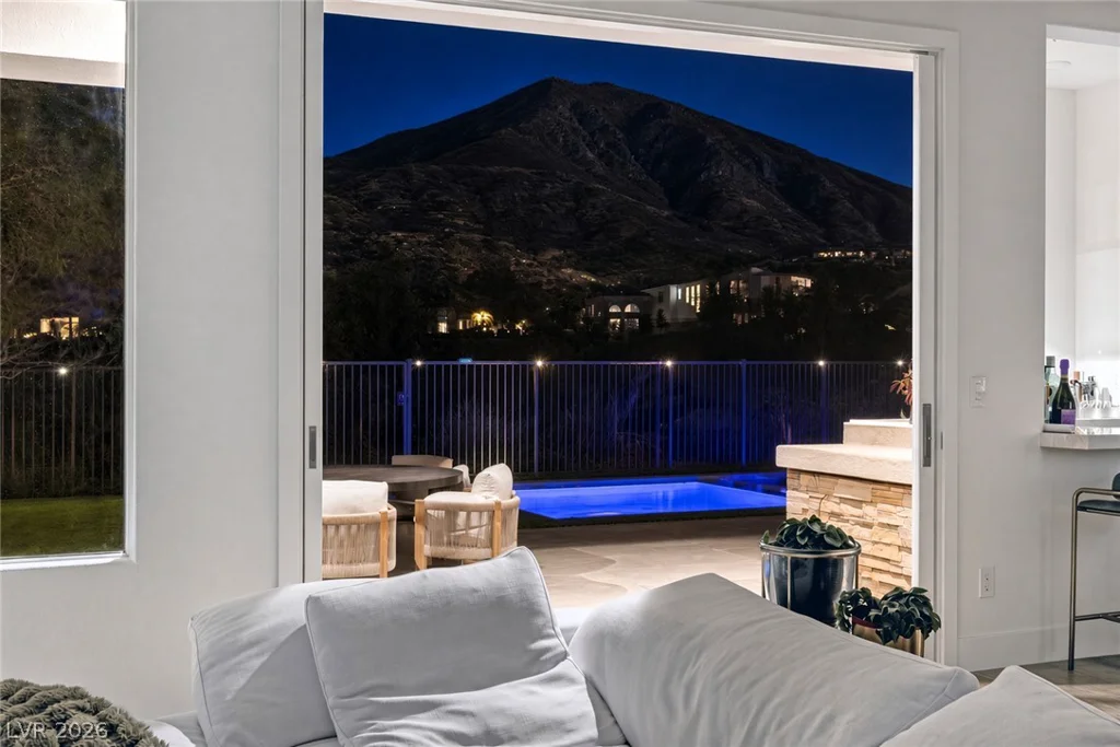 2797 Turtle Head Peak Dr, Las Vegas, NV 89135