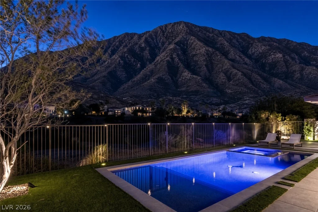 2797 Turtle Head Peak Dr, Las Vegas, NV 89135