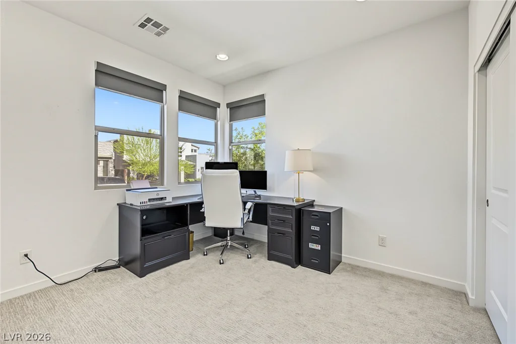 10261 Midnight Meteor, Las Vegas, NV 89166