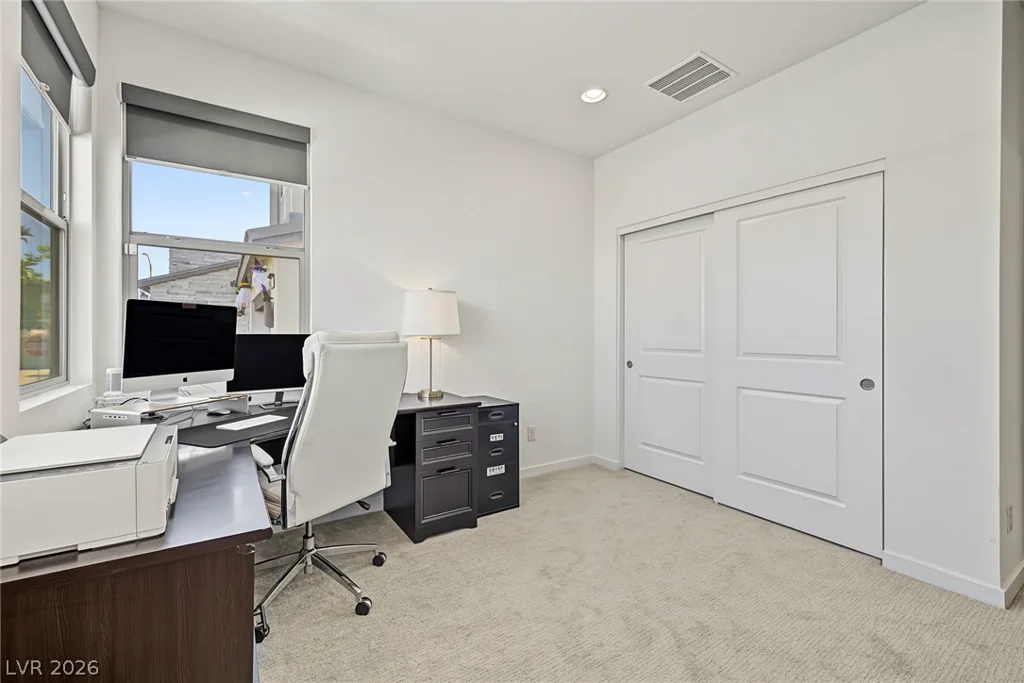10261 Midnight Meteor, Las Vegas, NV 89166