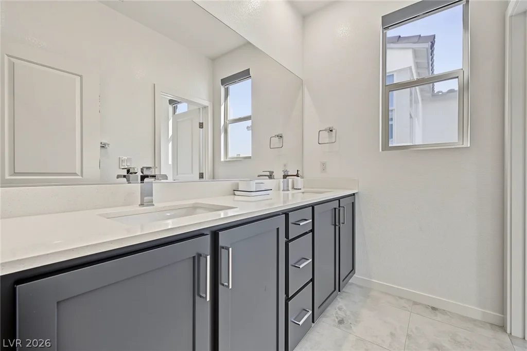 10261 Midnight Meteor, Las Vegas, NV 89166