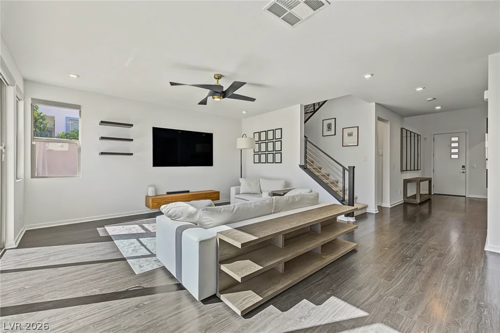 10261 Midnight Meteor, Las Vegas, NV 89166