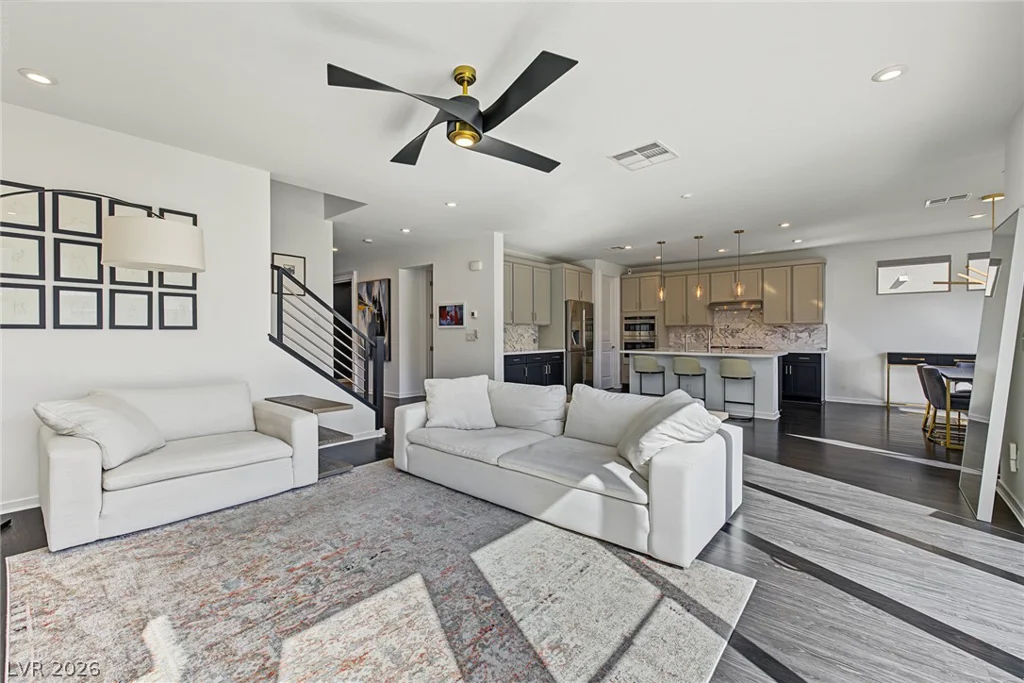 10261 Midnight Meteor, Las Vegas, NV 89166