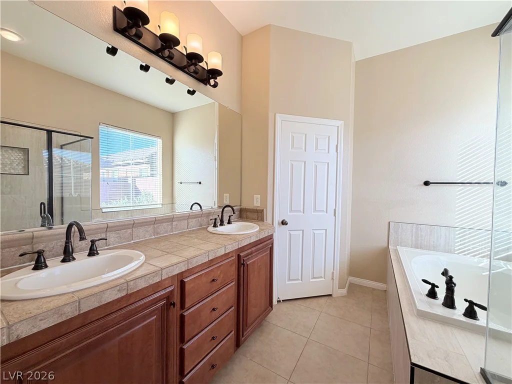 9093 Ashiwi, Las Vegas, NV 89178