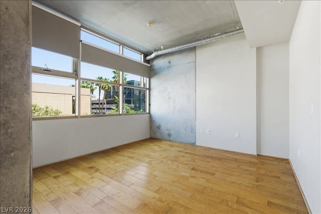 353 Bonneville, Las Vegas, NV 89101