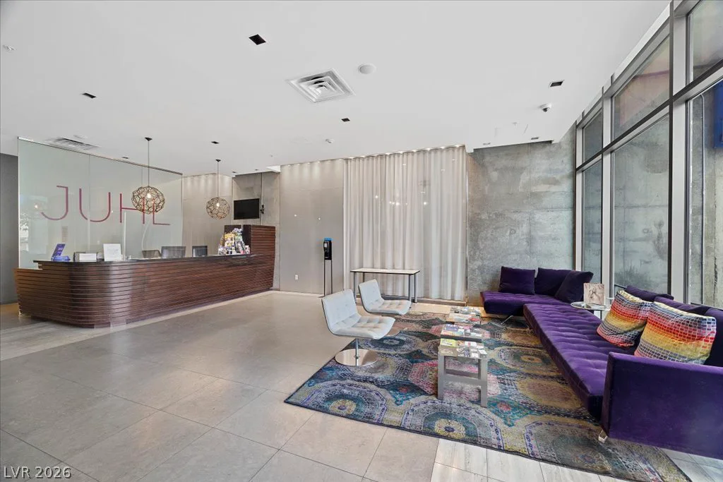 353 Bonneville, Las Vegas, NV 89101
