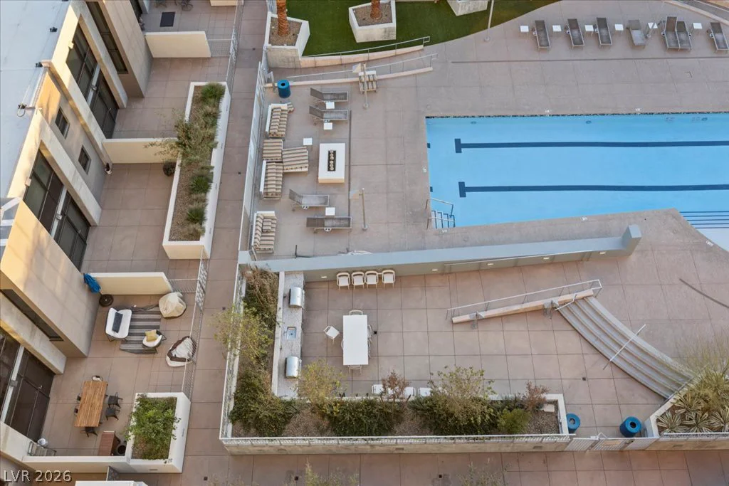 353 Bonneville, Las Vegas, NV 89101