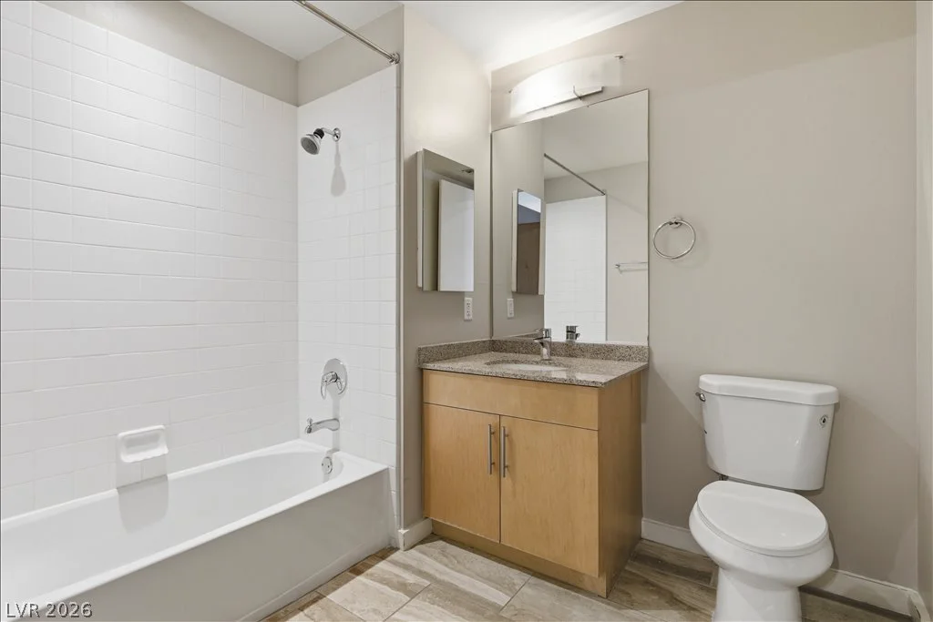 353 Bonneville, Las Vegas, NV 89101