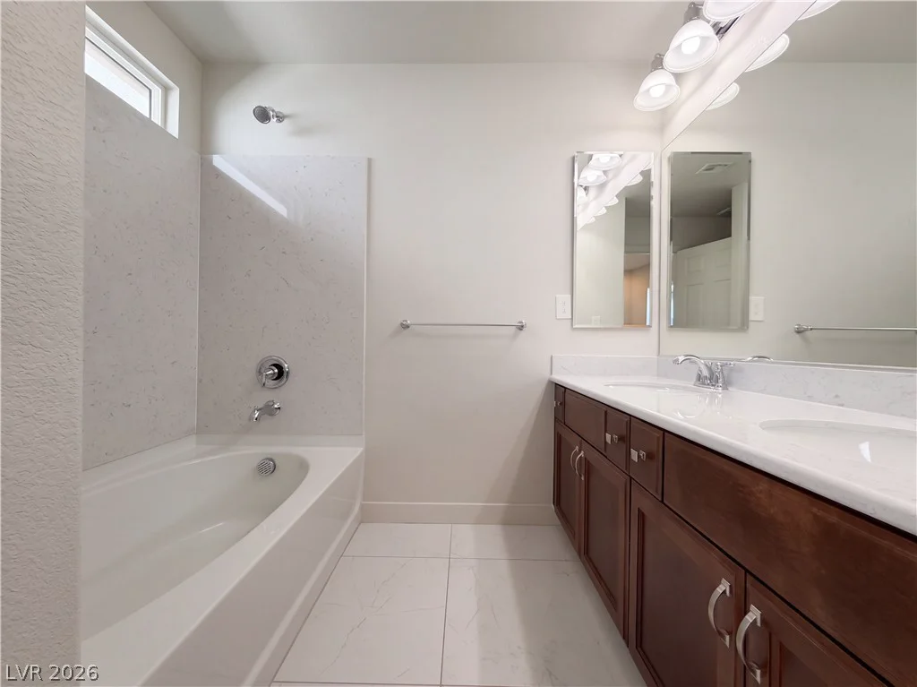 10112 Herons Rise, Las Vegas, NV 89141