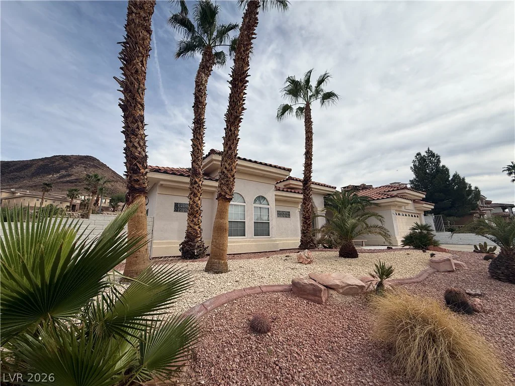 899 Rhyolite, Henderson, NV 89011