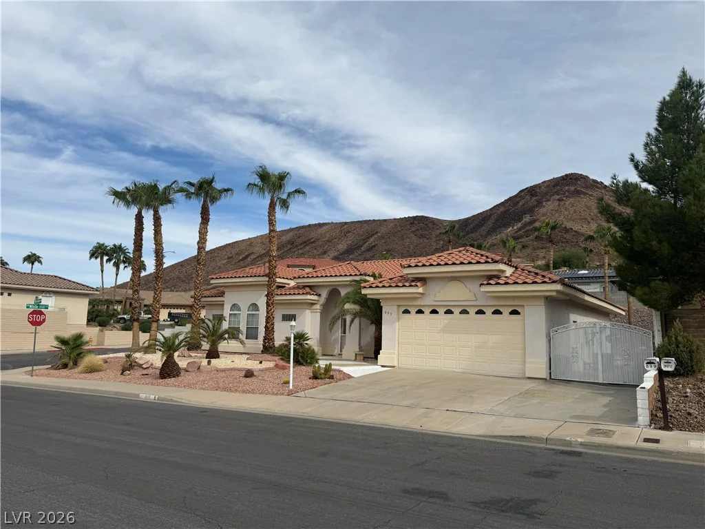 899 Rhyolite, Henderson, NV 89011