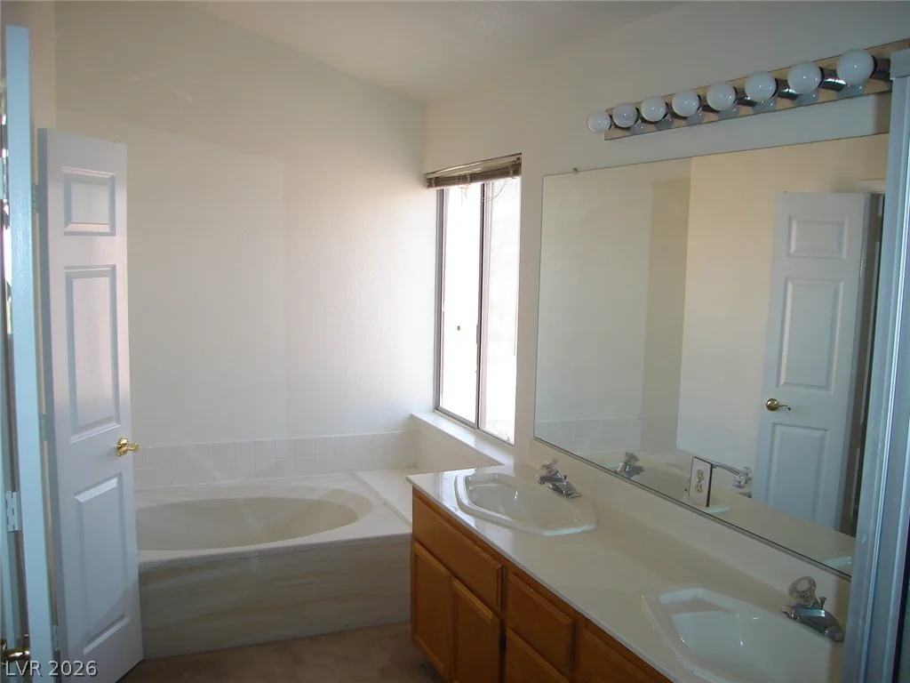 9816 Cactus View, Las Vegas, NV 89117