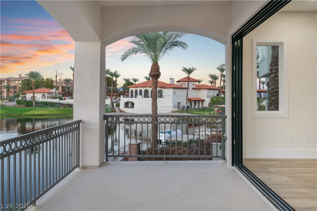 19 Via Del Garda, Henderson, NV 89011