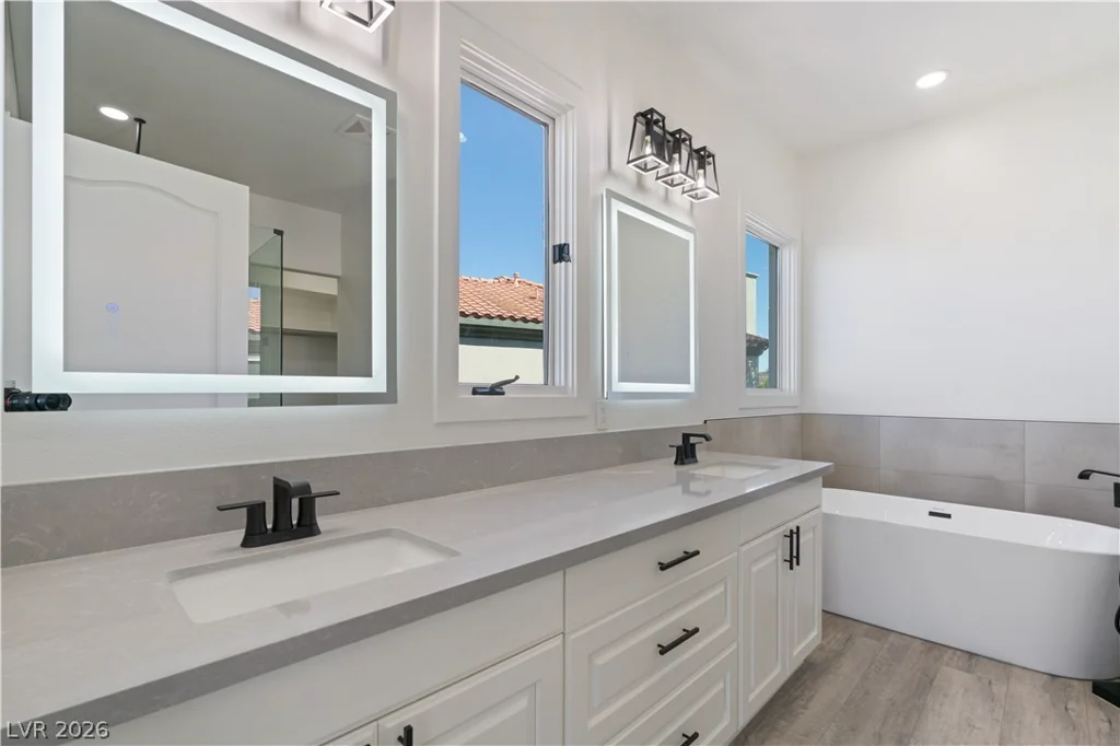 19 Via Del Garda, Henderson, NV 89011